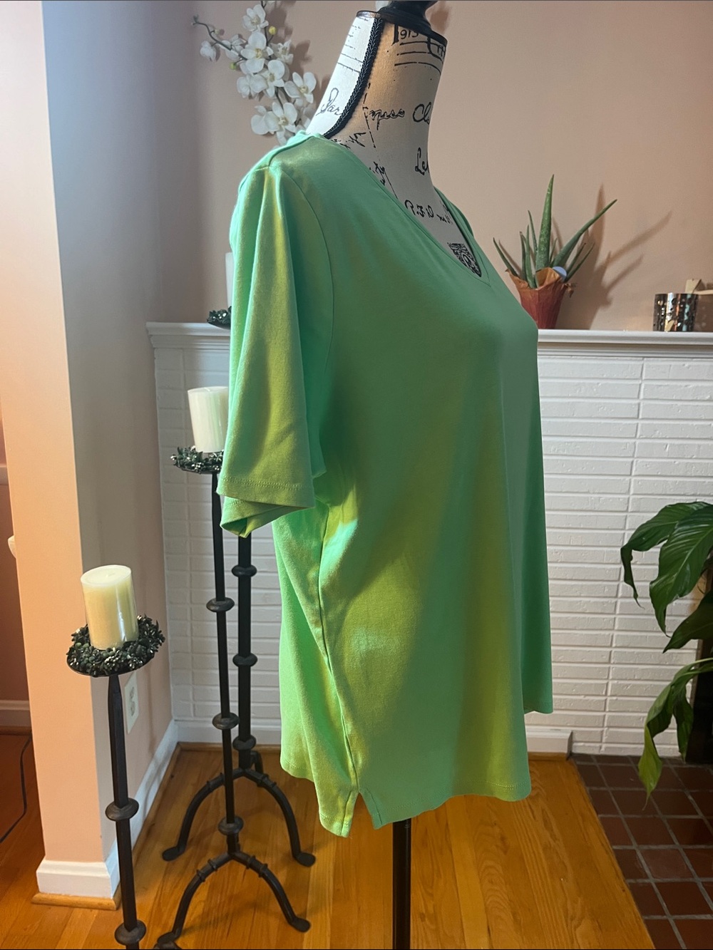 Women's Light Green V-Neck Short Sleeve Tee - Picture 3 of 7